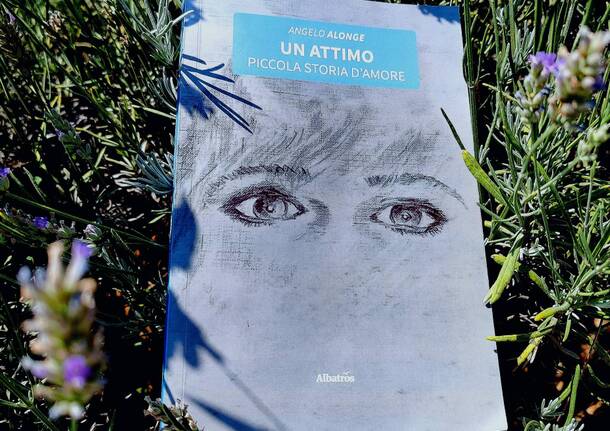 Libro un attimo alonge