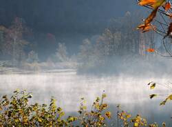 lago di ghirla autunno nebbia - foto di angela visalli