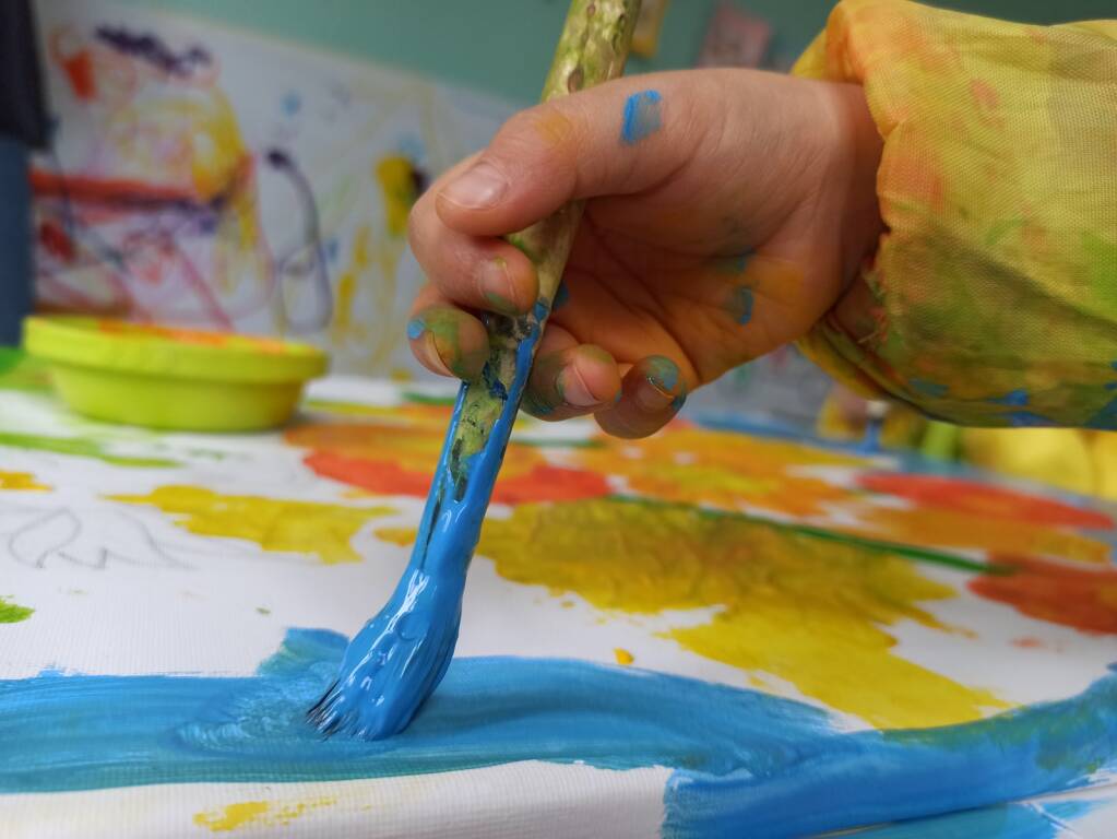 L'asilo di Ghirla porta i bimbi a sciare