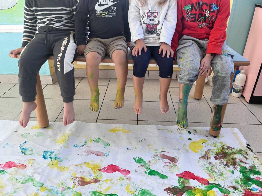 L'asilo di Ghirla porta i bimbi a sciare