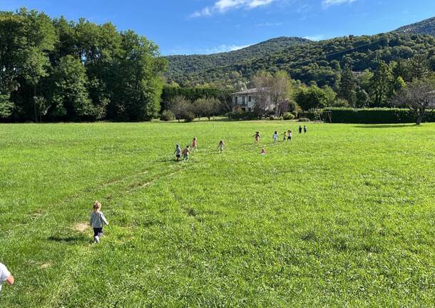 L'asilo di Ghirla porta i bimbi a sciare