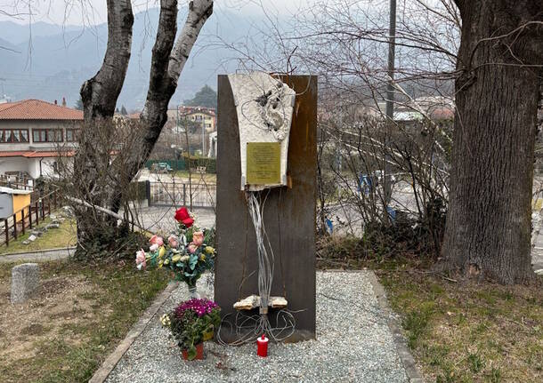 monumento vittime foibe gemonio nuovo 2025