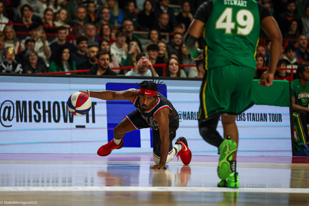 Gli Harlem Globetrotter incantano Varese