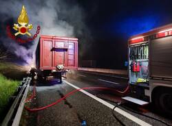 camion incendio gravellona toce