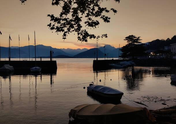 laveno tramonto lago maggiore primavera