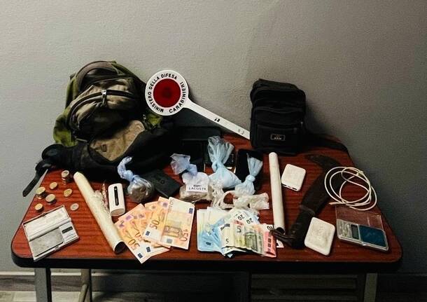 spaccio boschi castelletto ticino caabinieri arona