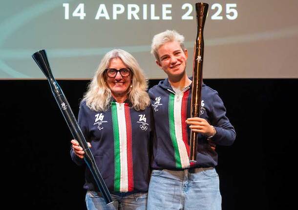 torcia olimpica milano cortina 2026