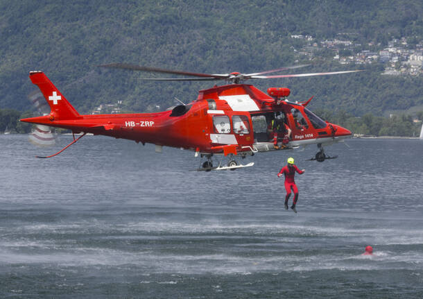 L\'esercitazione congiunta Rega - Polizia Locale sul Lago Maggiore
