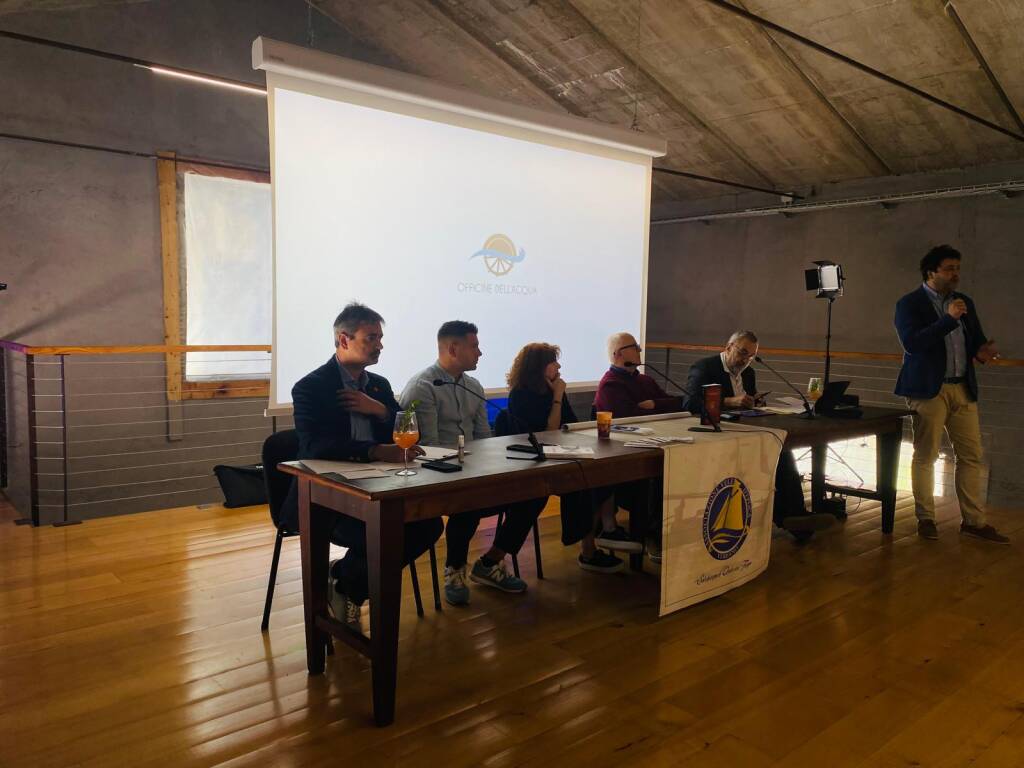 Scrittori e sapori di lago alle Officine dell\'acqua di Laveno