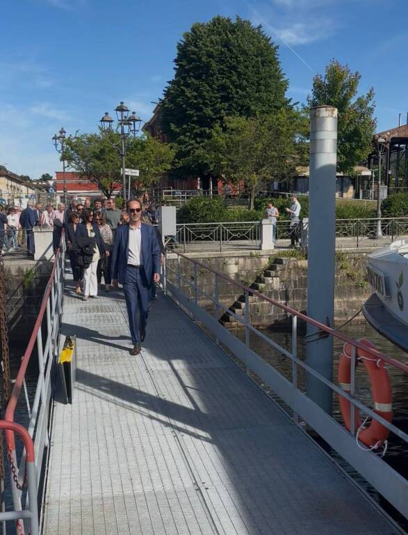 inaugurazione battello laveno santa caterina