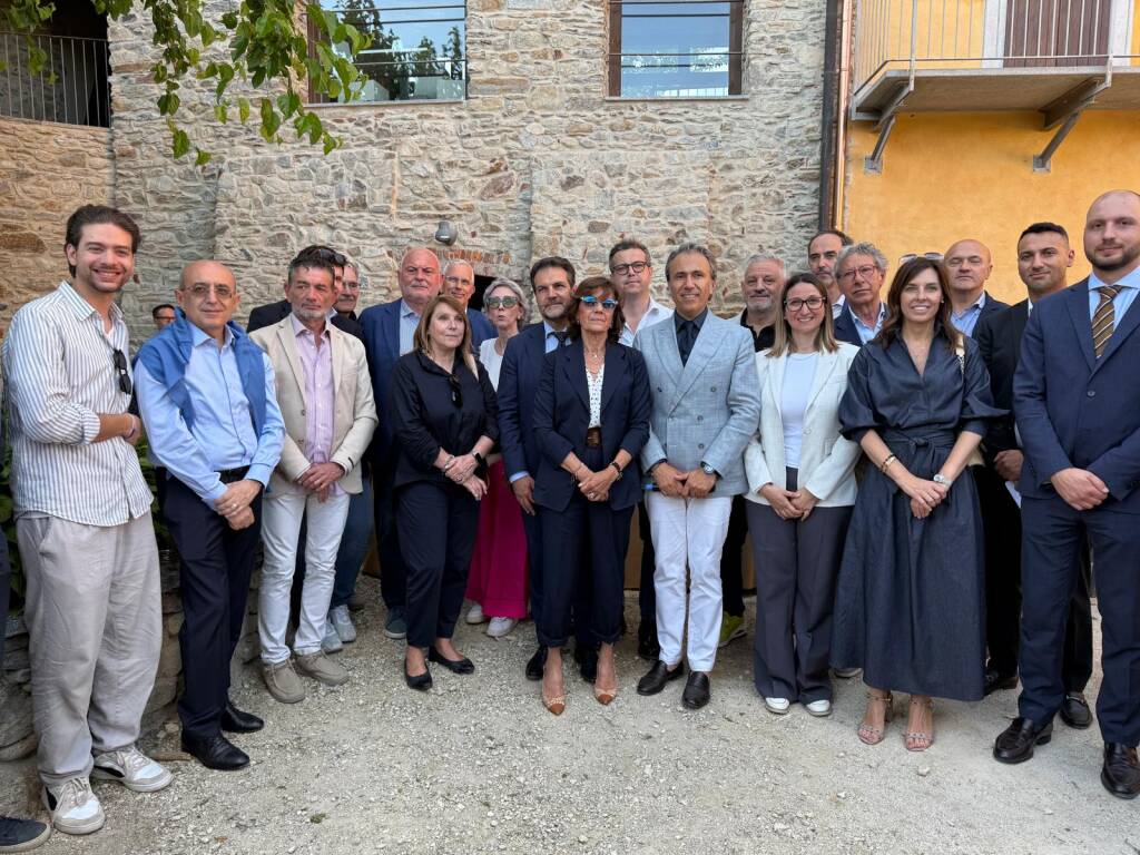 inaugurazione battello laveno santa caterina