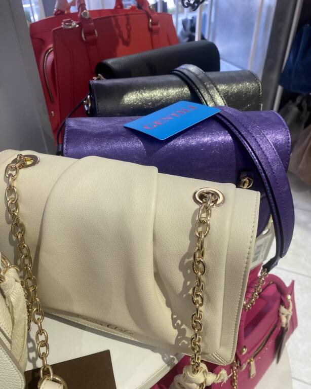 Gli Ambulanti di Forte dei Marmi® colorano l'estate di Arona