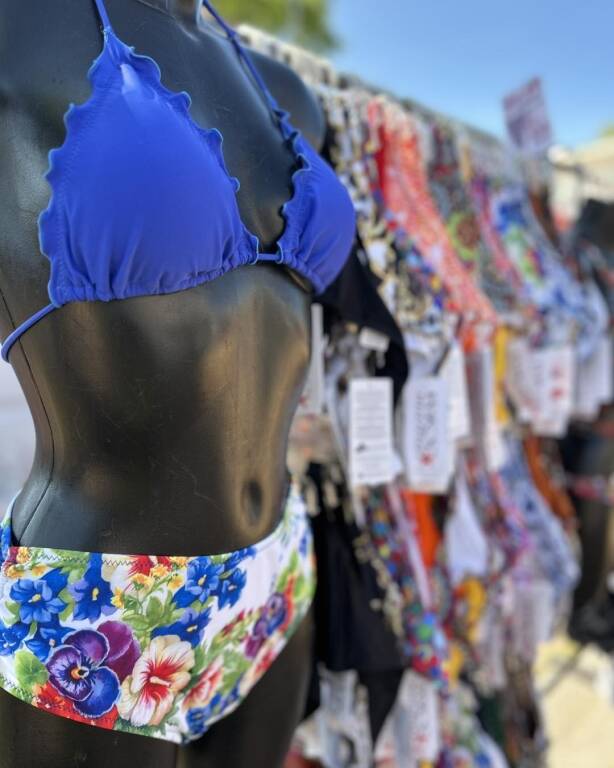 Gli Ambulanti di Forte dei Marmi® colorano l'estate di Arona