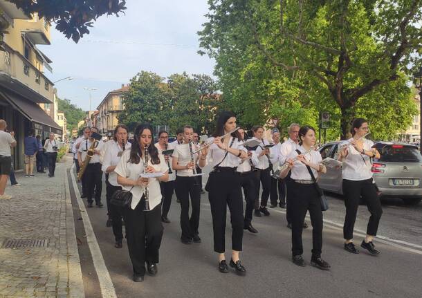 L'inaugurazione del Campionato del mondo di deltaplano a Laveno