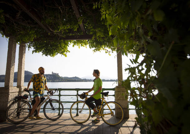 La corsa notturna in bicicletta da Milano ad Arona: Bike night