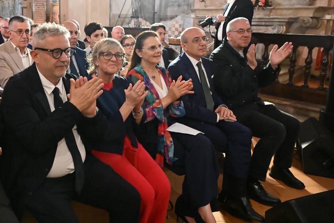 Nuovi Maestri del Lavoro e riconoscimenti alle forze dell'ordine per la Festa della Repubblica