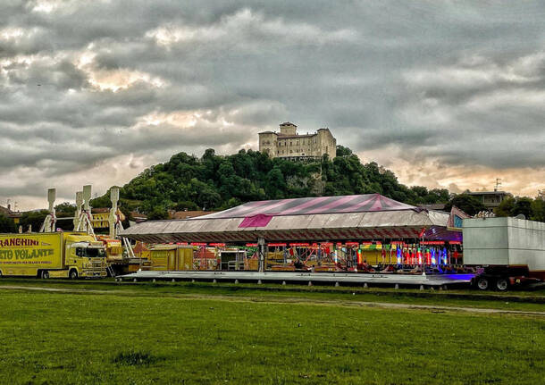 Luna Park sotto la Rocca angera - ulisse piana