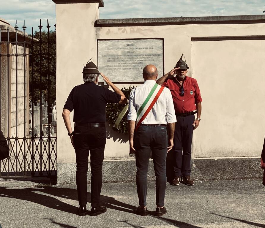 Cerimonia e nuovo gagliardetto per gli Alpini di Bogno di Besozzo