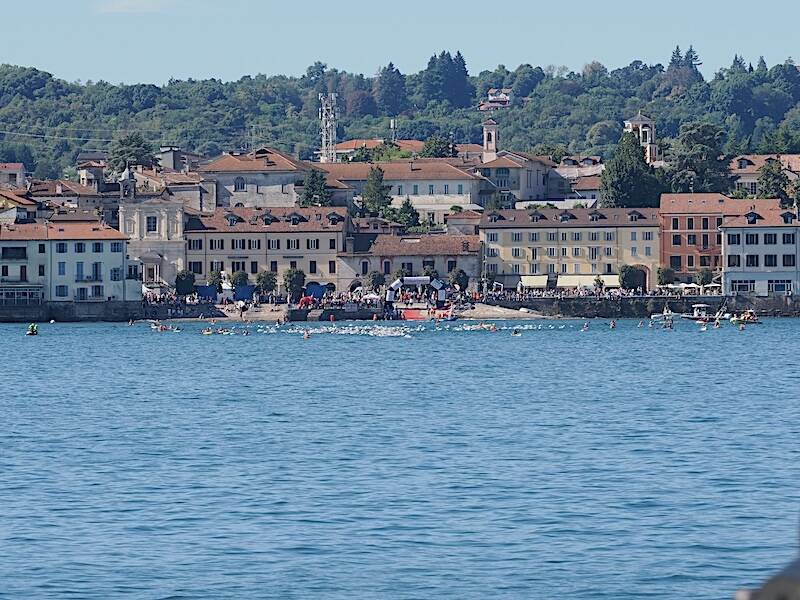 traversata lago maggiore angera arona