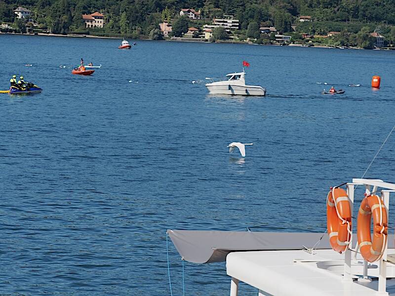 traversata lago maggiore angera arona