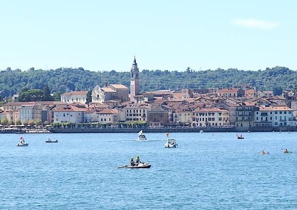 traversata lago maggiore angera arona