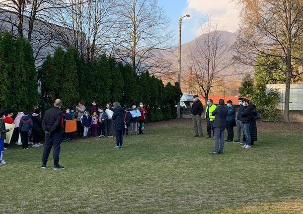 area cortile scuole elementari gemonio