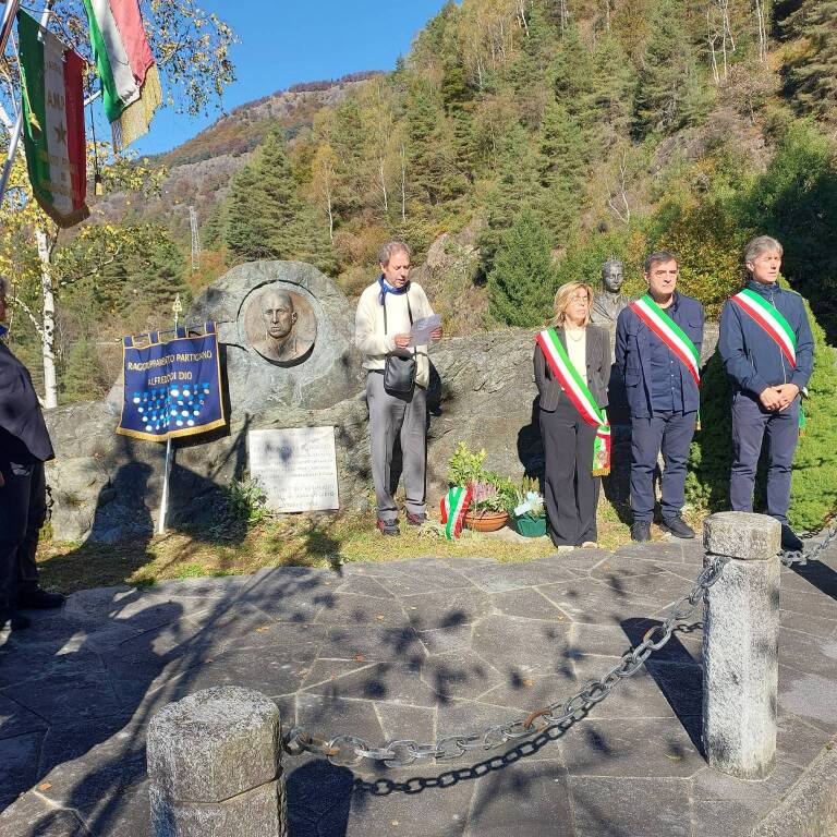 La commemorazione di Alfredo Di Dio e dei "partigiani azzurri"