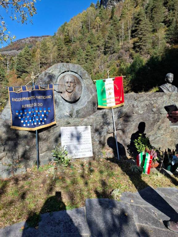 La commemorazione di Alfredo Di Dio e dei "partigiani azzurri"