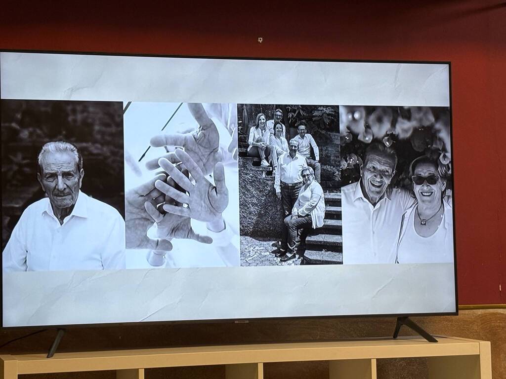 Nasce la compagnia delle carte