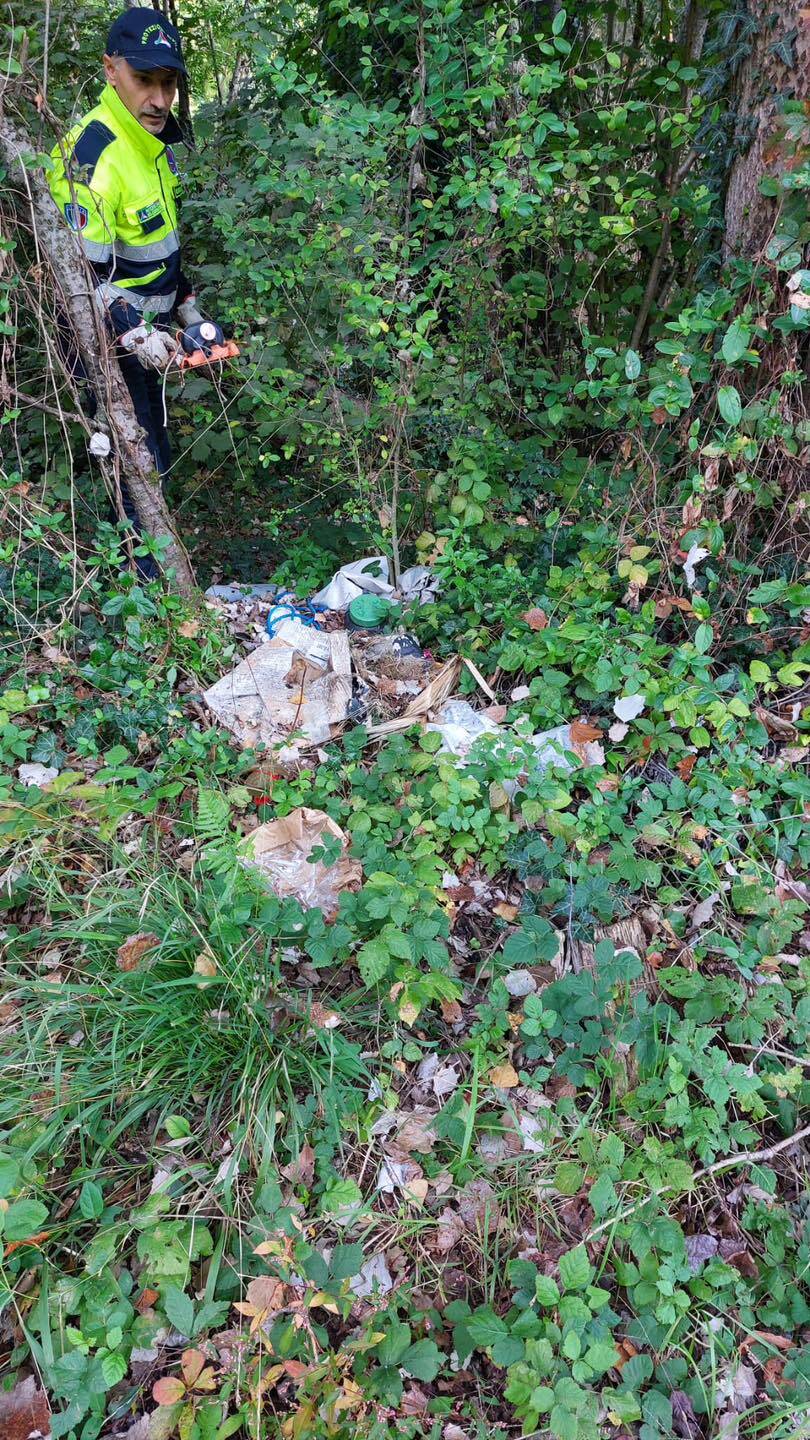 "Puliamo il mondo", a Monvalle i bambini liberano il paese dai rifiuti abbandonati