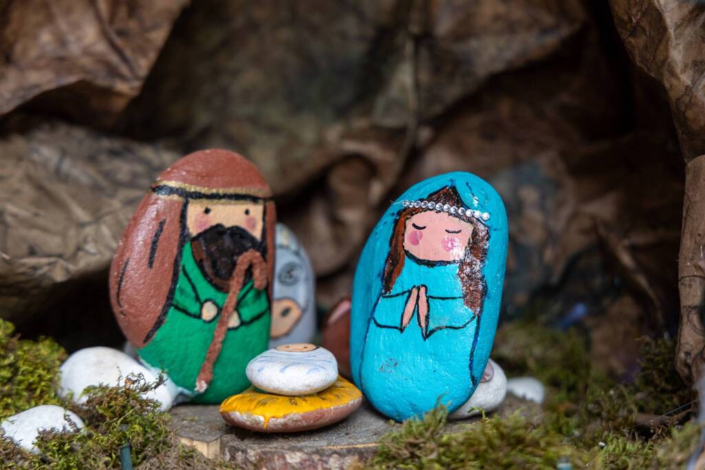 Crodo si illumina per Natale: saranno 71 i "Presepi sull'acqua" 
