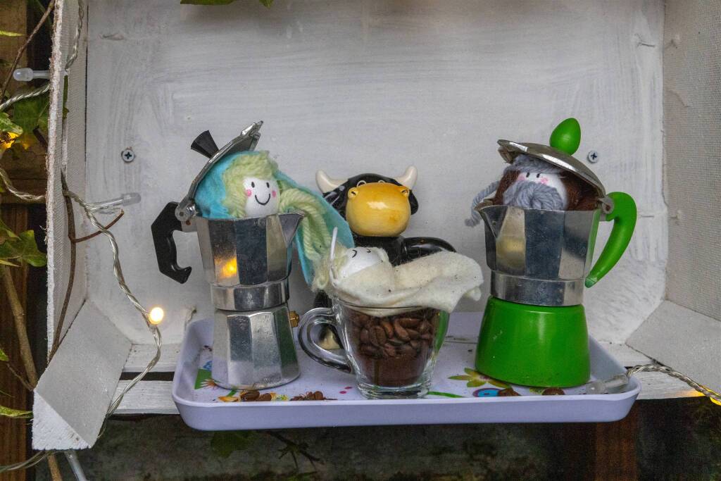 Crodo si illumina per Natale: saranno 71 i "Presepi sull'acqua" 