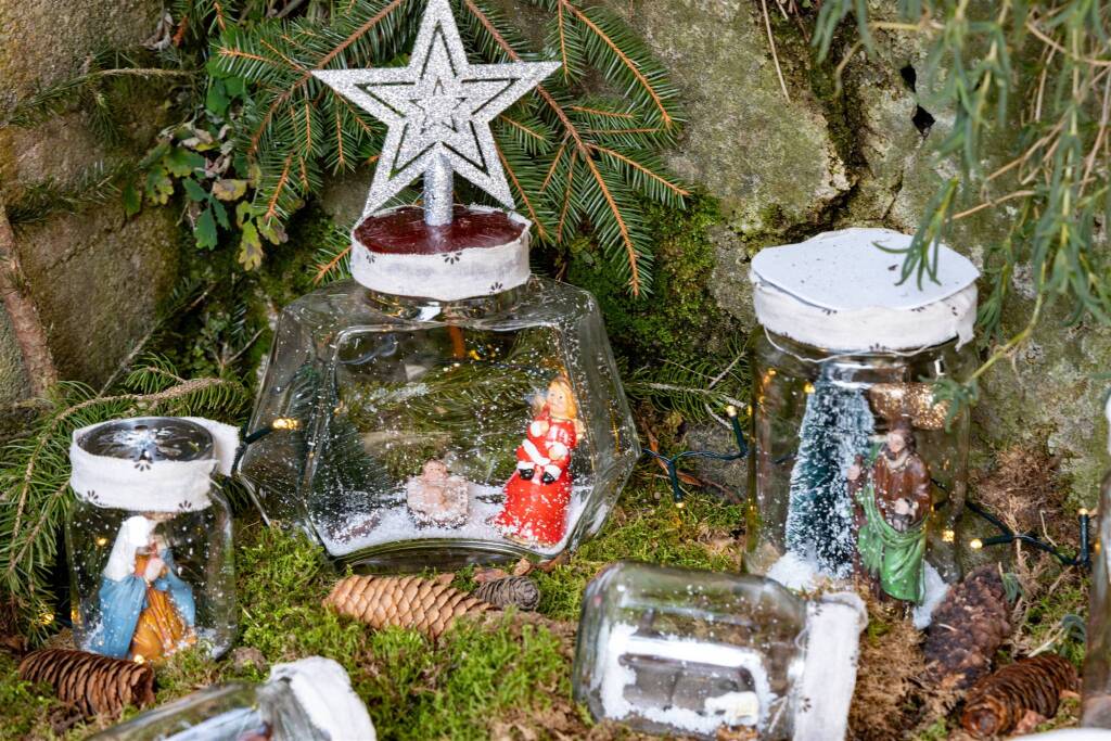 Crodo si illumina per Natale: saranno 71 i "Presepi sull'acqua" 