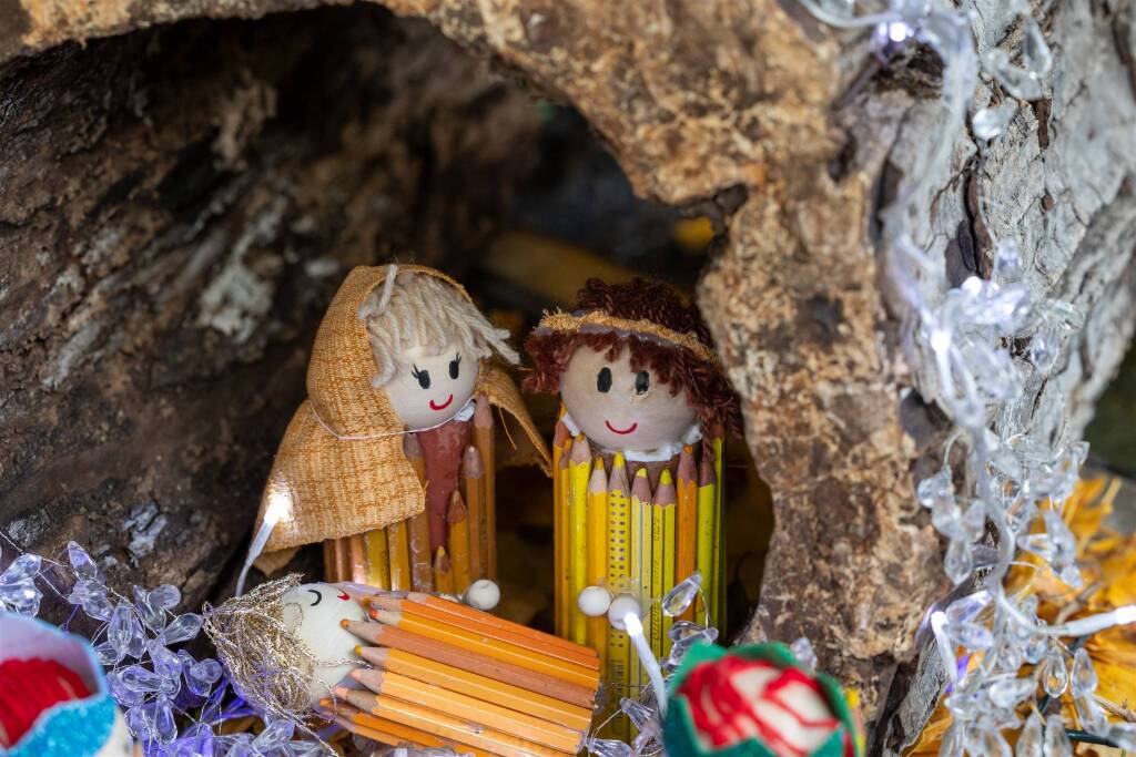 Crodo si illumina per Natale: saranno 71 i "Presepi sull'acqua" 