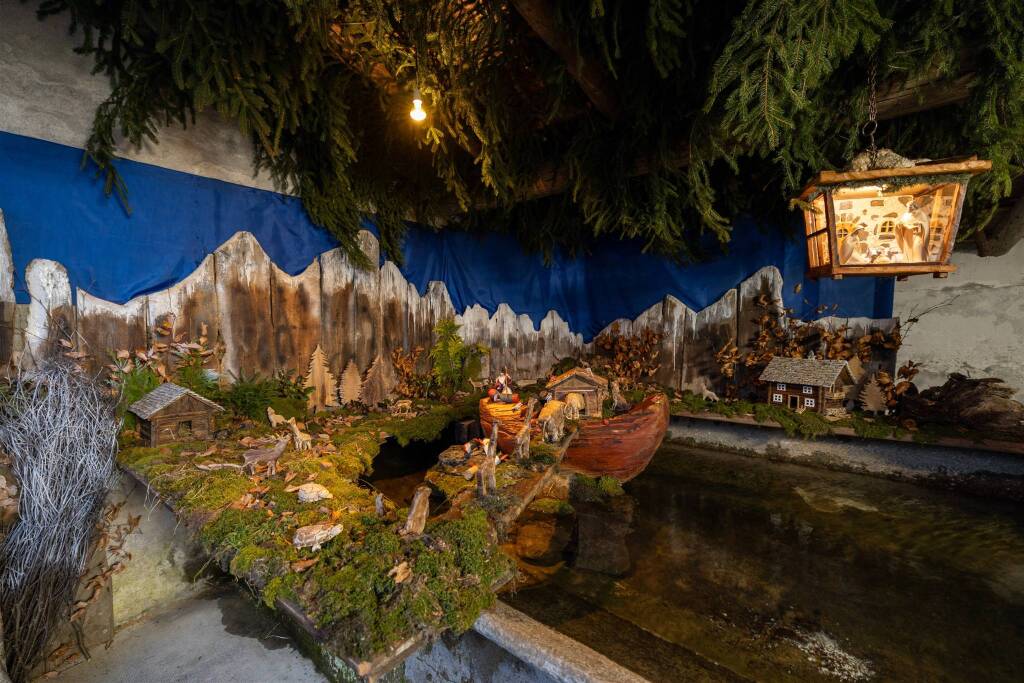 Crodo si illumina per Natale: saranno 71 i "Presepi sull'acqua" 