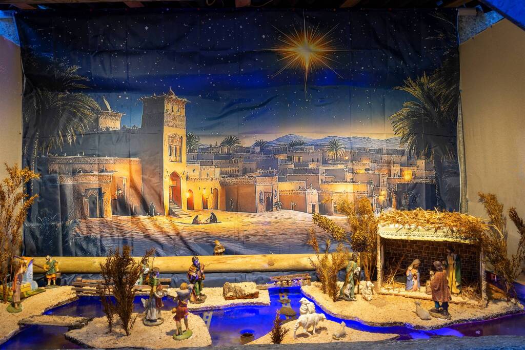 Crodo si illumina per Natale: saranno 71 i "Presepi sull'acqua" 