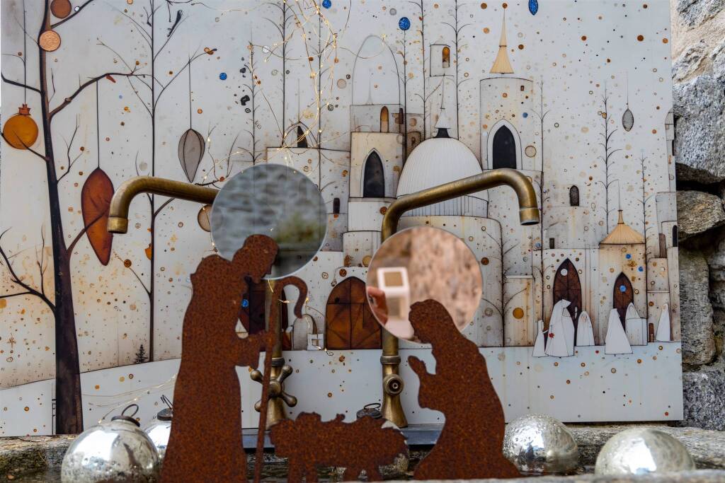 Crodo si illumina per Natale: saranno 71 i "Presepi sull'acqua" 