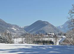 I treni della Vigezzina-Centovalli viaggiano sulla neve agli eventi di Natale di Santa Maria Maggiore e Locarno