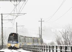 I treni della Vigezzina-Centovalli viaggiano sulla neve agli eventi di Natale di Santa Maria Maggiore e Locarno