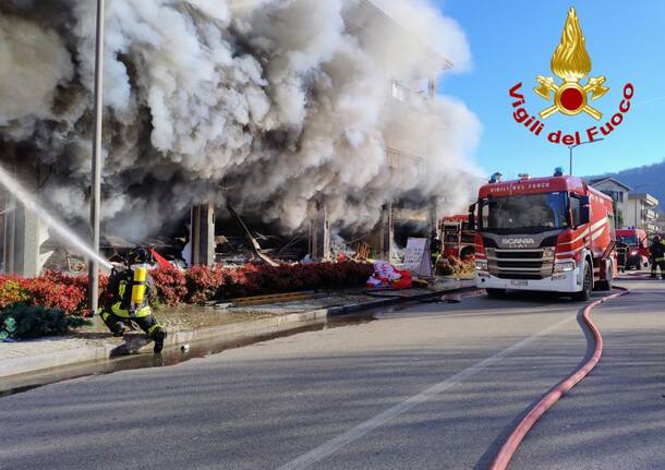 incendio Laveno Mombello 29 novembre