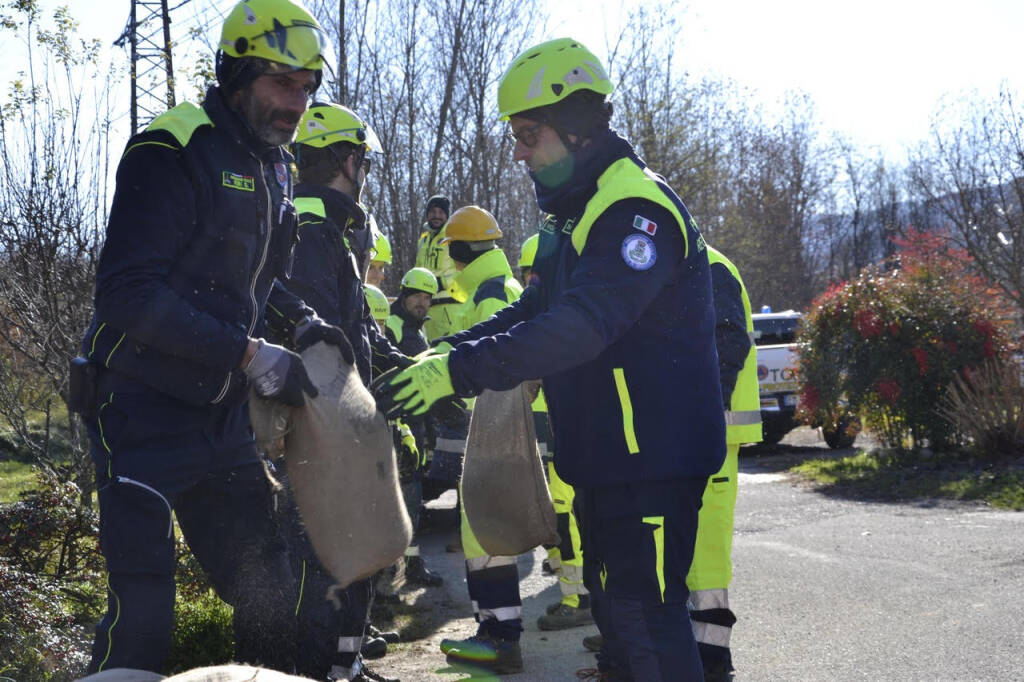 Mesenzana esercitazione croce rossa protezione civile