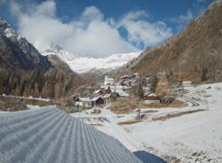 Neve sulle montagne dell’Ossola: la spolverata dà inizio all'attesa dell’inverno