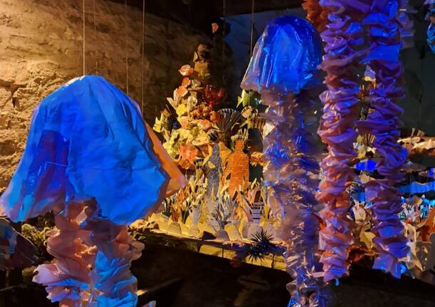 Il presepe di Martina Forni che lotta contro l'inquinamento dei mari