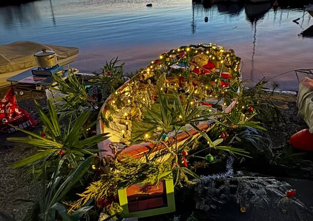 Il presepe in barca ad Arolo