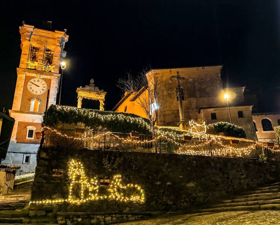 Luci a Natale in provincia di Varese