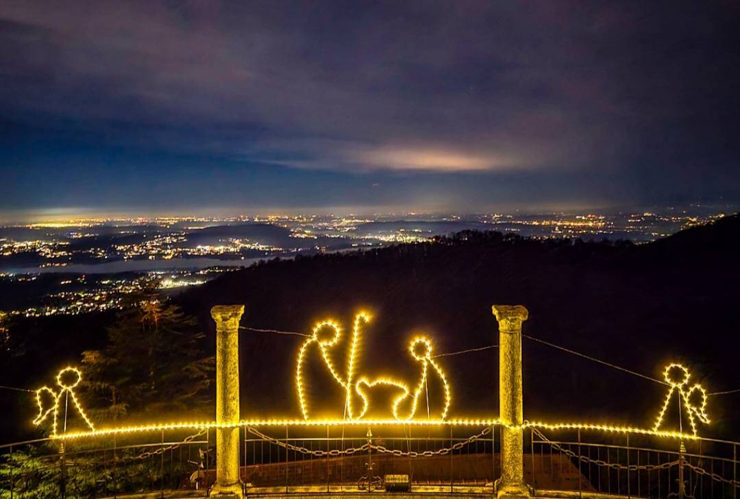 Luci a Natale in provincia di Varese