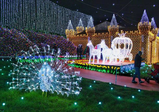 Le luci di Natale accendono la provincia di Varese: un viaggio tra borghi, laghi e tradizioni