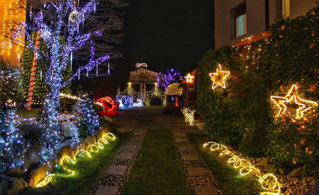 Luci a Natale in provincia di Varese