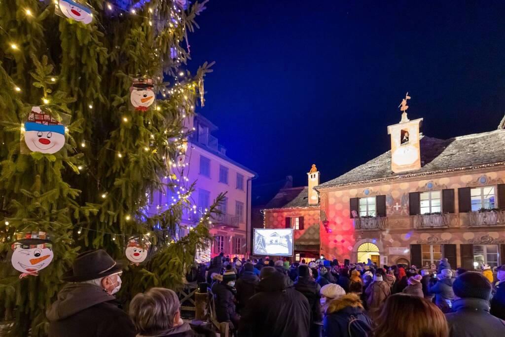 Santa Maria Maggiore accende l'albero di Natale e si prepara ai mercatini