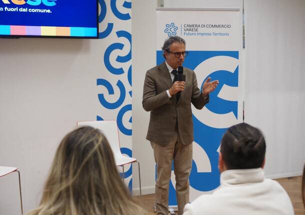 vieni a vivere a varese